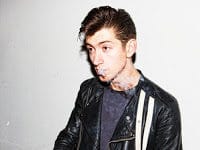 Alex Turner busca noia
