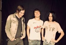 The Cribs estrenen senzill