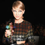 Taylor Swift triomfa als MTV VMA 2015