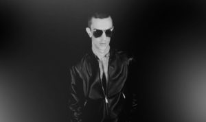 Richard Ashcroft posa imatges a This Is How It Feels