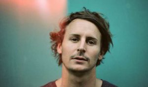 Ben Howard torna amb A boat to an island on the wall
