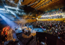 Gossos celebra 25 anys en un concert ple de sorpreses