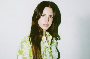 Lana del Rey estrena ‘Chemtrails Over the Country Club’