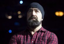 Mor sobtadament un dels components de Walk off the earth