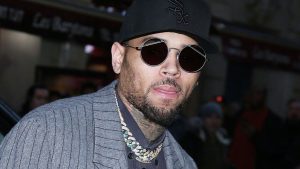 La policia deixa en llibertat a Chris Brown que nega la violació