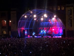 The Offspring arrasen a Barcelona 10 anys després