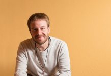 Escolta com sona “Ens enfilarem enlaire” el nou disc de Guillem Ramisa