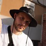 Senyor Oca i Sr. Wilson s’ajunten a ‘Warning’