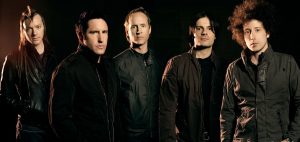 Nine Inch Nails presenten la seva pròpia mascareta amb missatges intercanviables