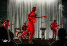 Manel ens posa dempeus al Som de Mar