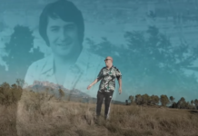 Red Pèrill sorprèn amb una versió flow de ‘Un beso y una flor’, de Nino Bravo