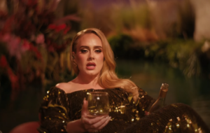 Adele estrena finalment el videoclip de ‘I Drink Wine’