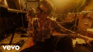 Calvin Harris publica el videoclip de la seva cançó ‘Obsessed’