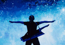 Primer dia del Festival Vida, a mitges per la pluja