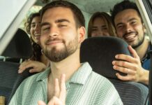 Àlex Pérez celebra l’amistat amb ‘eterns’