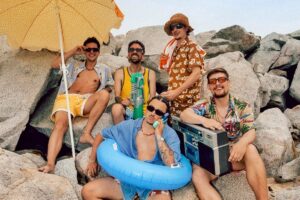 ‘La platja’, de Stay Homas i The Tyets, la cançó més radiada el juliol