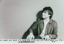 Manu Guix presenta ‘Un satèl·lit orbitant’