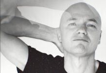 Marc Parrot celebra 30 anys de carrera amb “Turisme per la Memòria (VOL. I)”