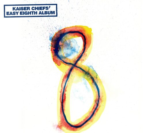 Kaiser Chiefs ens fan vibrar amb “Easy Eighth Album”