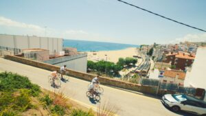 La mar salada, la pell morena i el nou senzill de Flashy Ice Cream amb The Tyets