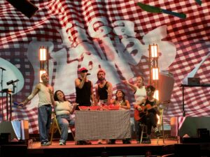 La festa urbana de Mushka i Figa Flawas al Porta Ferrada