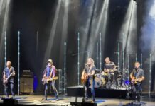 Gossos tanquen el festival de Cap Roig amb un concert majúscul