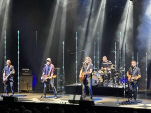 Gossos tanquen el festival de Cap Roig amb un concert majúscul