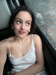 Rosalía mostra una nova cançó: “Puta, soy la Rosalía, solo sé servir”