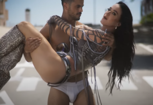 Katy Perry estrena el videoclip de ‘I’m his, he’s mine’ rodat a la UAB