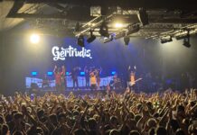 Gertrudis suen la samarreta en el seu últim ball