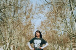 Esther avança el nou disc amb ‘Tot comença’