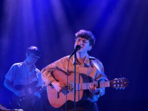 Bany de masses de Socunbohemio a l’Apolo