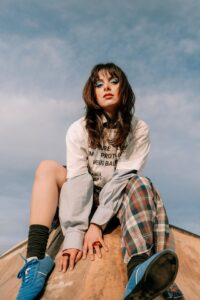 Esther consolida el seu estil amb ‘Torno a mi’