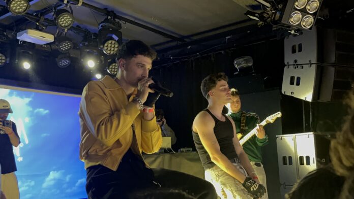 dani6ix IZZKID concert