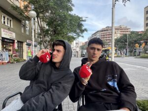 “Tot Torna” i també les entrevistes amb dani6ix i Izzkid