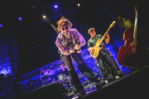 Zaz enamora Roses amb una nit de música, emocions i molta energia