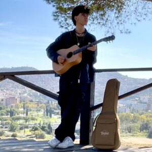 NAU presenta ‘EL MATEIX’, una cançó sobre la por al canvi i l’acceptació personal