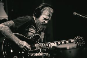 Mor Brent Hinds, exguitarrista de Mastodon, en un accident de moto als 51 anys