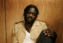 Michael Kiwanuka cancel·la tots els concerts de 2025 per una malaltia persistent