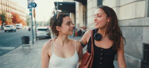 Ginestà estrena “T’estimo tant” amb Alba Armengou, un cant a l’amor quotidià i esperançador
