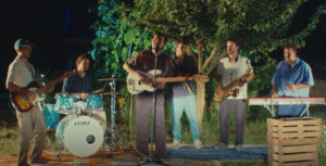 CLASSE B encén la pista amb ‘Ningú com tu’, el nou himne del pop bailongu