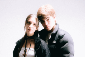 Giadda & sankki presenten ‘UNA NENA COM TU’, un relat d’amor juvenil entre el pop i l’R&B