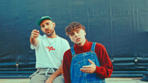 Mama Dousha i Nil Moliner s’uneixen a ‘Ha valgut la pena’, una cançó sobre els cors trencats