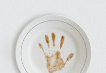 Els artistes valencians s’uneixen a ‘Lladres de sobretaula’, una cançó solidària en memòria de les víctimes de la DANA