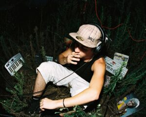 Jovedry canta al desamor en el seu nou EP: “bixu the ep”