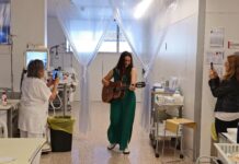 Marta Shanti omple d’esperança l’Hospital Trueta i Santa Caterina de Girona