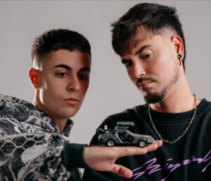 Neptú viatja al passat a  “MCFLY”