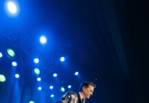 Chris Isaak tornarà a Barcelona amb un concert íntim al Paral·lel 62 el 27 de juny