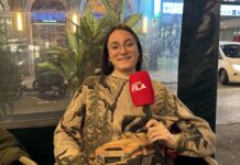 Entrevistem a Naina que es presenta amb “Vives o mortes”