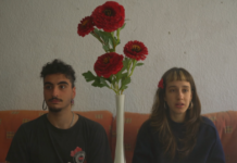 Eskamot debuta amb ‘1953’, un homenatge a la memòria obrera i migrant des de la fusió folk i electrònica